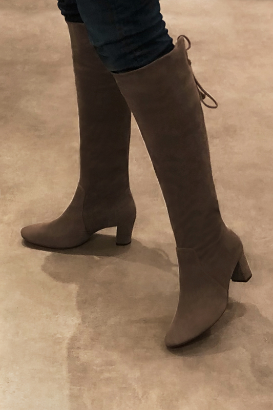 Bottes avec lacets clearance arrière